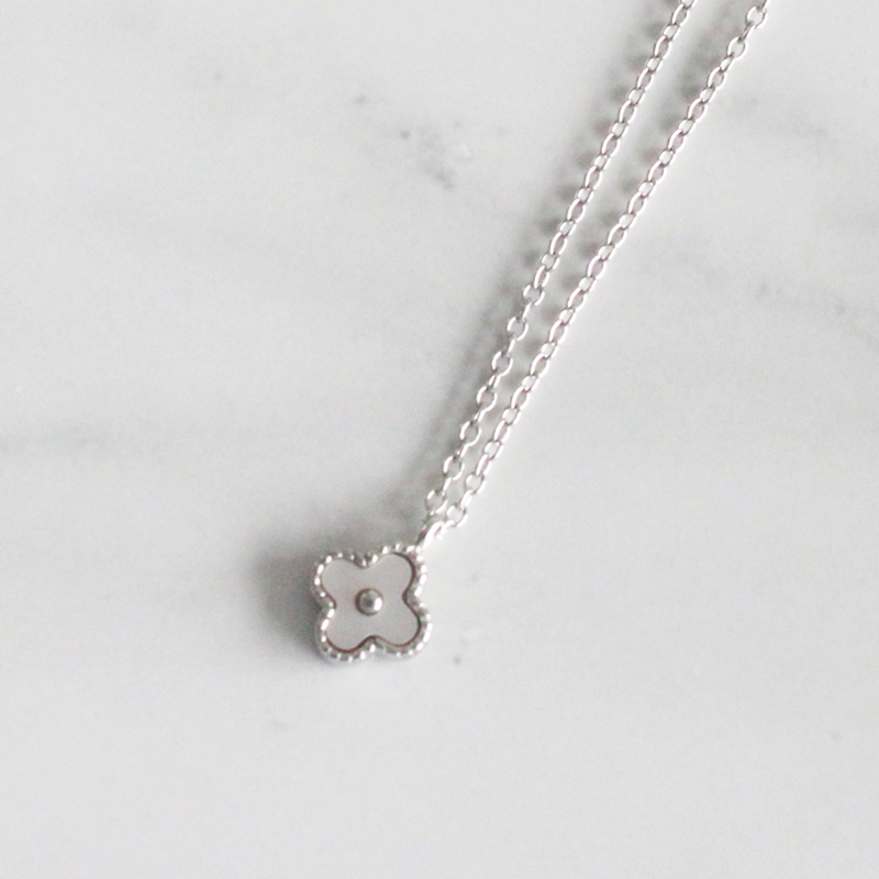 CADENA TRÉBOL LUZ MINI