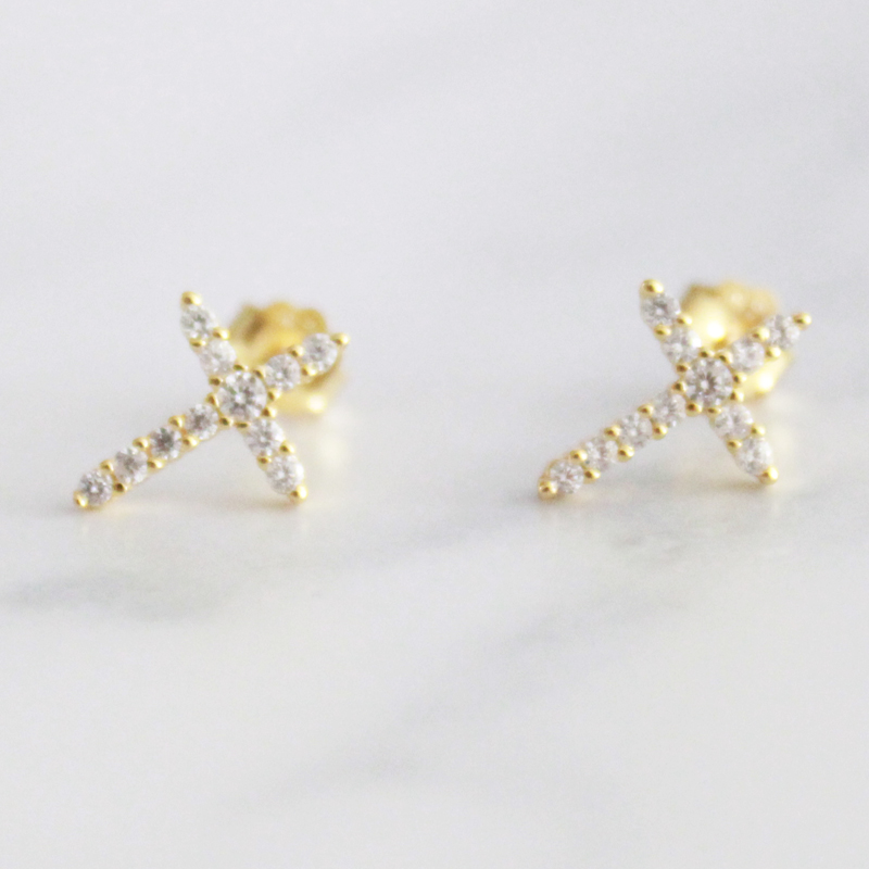 ARETES CRUZ P