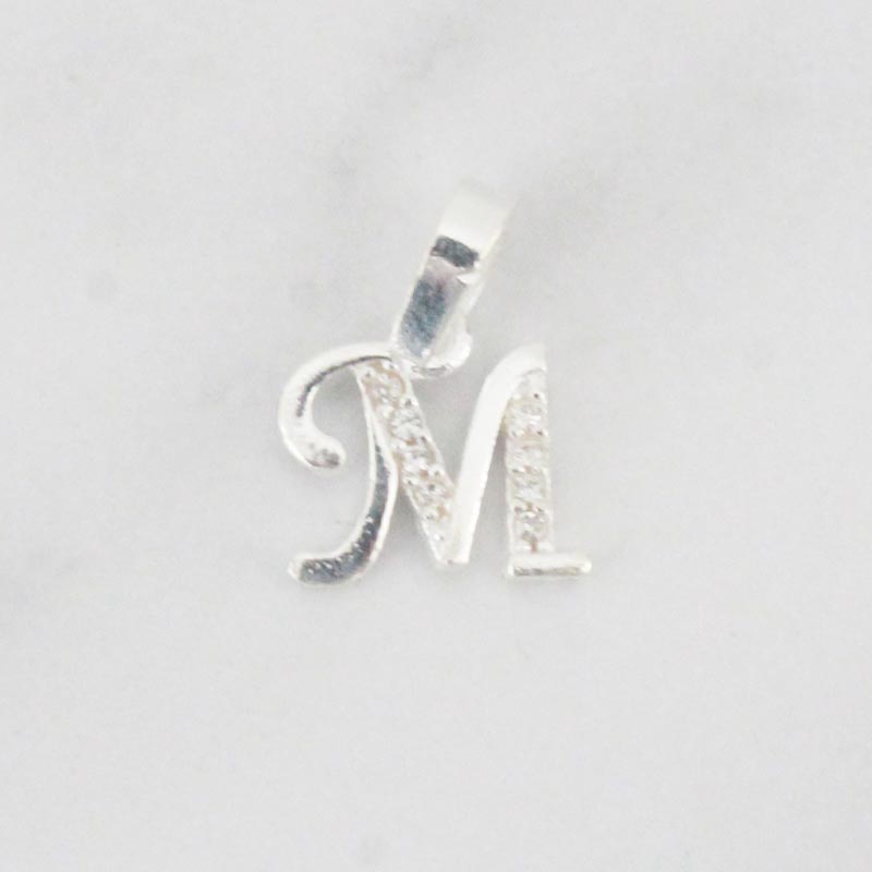 DIJE NOAH INICIAL"M"