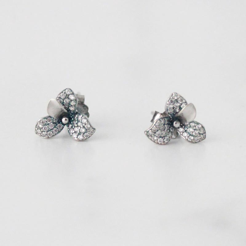 ARETES FLORES IREM M